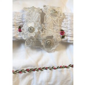 SMALL PINK ROSE WITH LACE