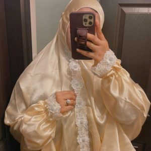 Makkana with sleeves