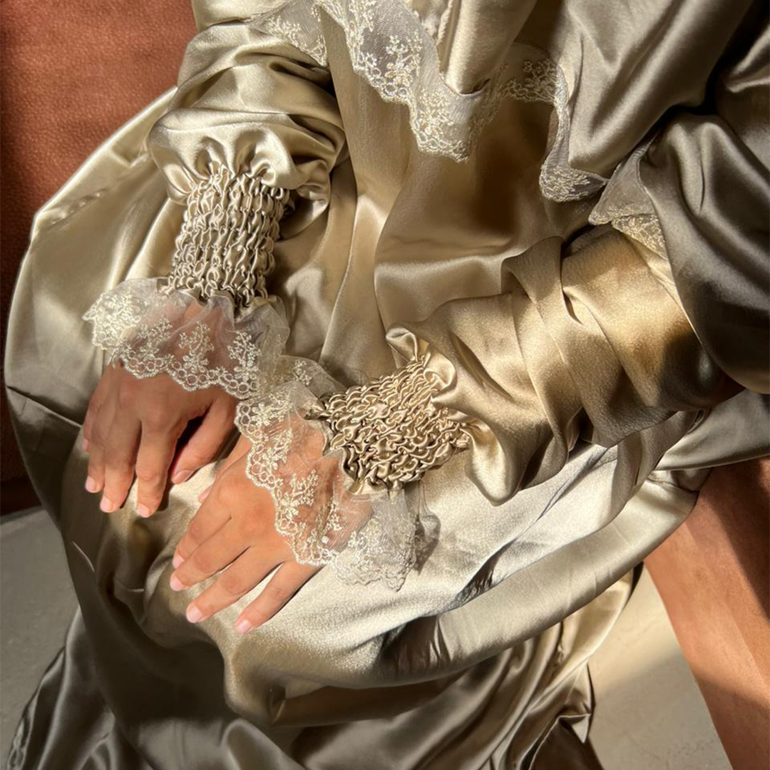 Luxurious Satin Prayer dress or jilbab - Image 2